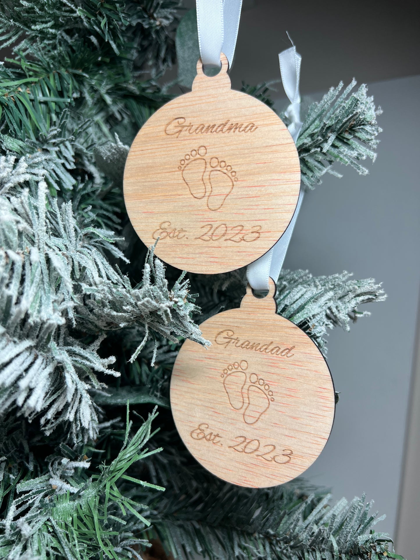 Announcement Bauble