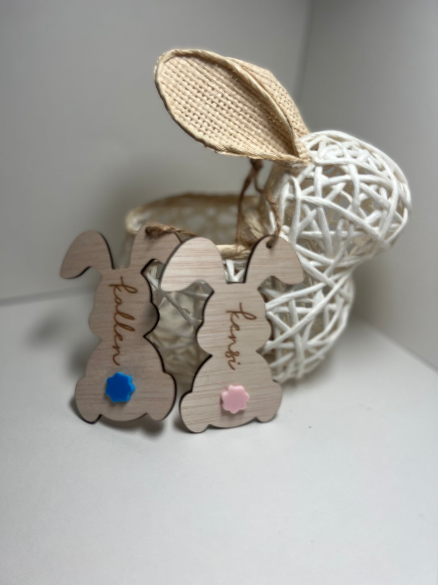 Easter tag with tail