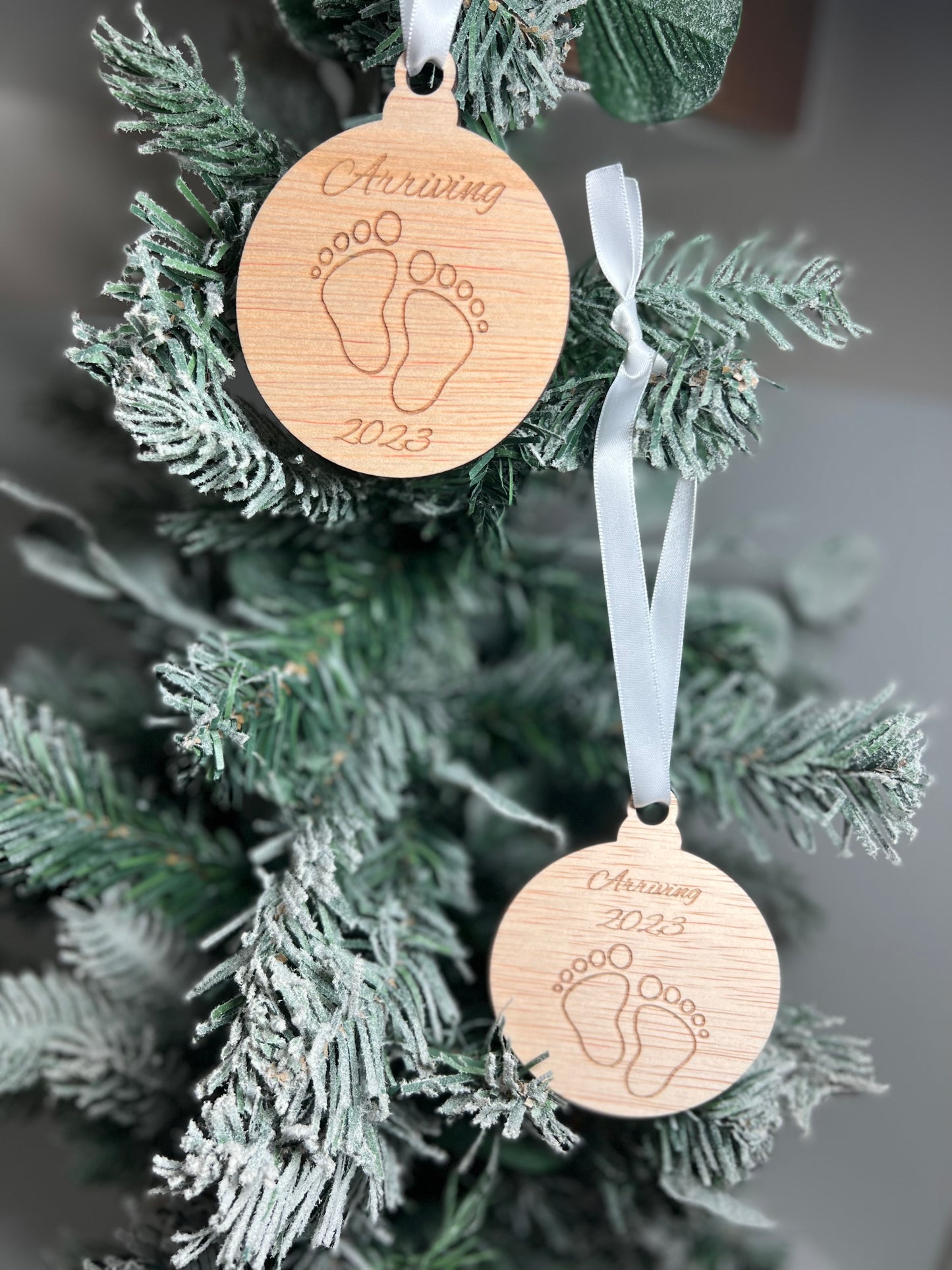 Announcement Bauble