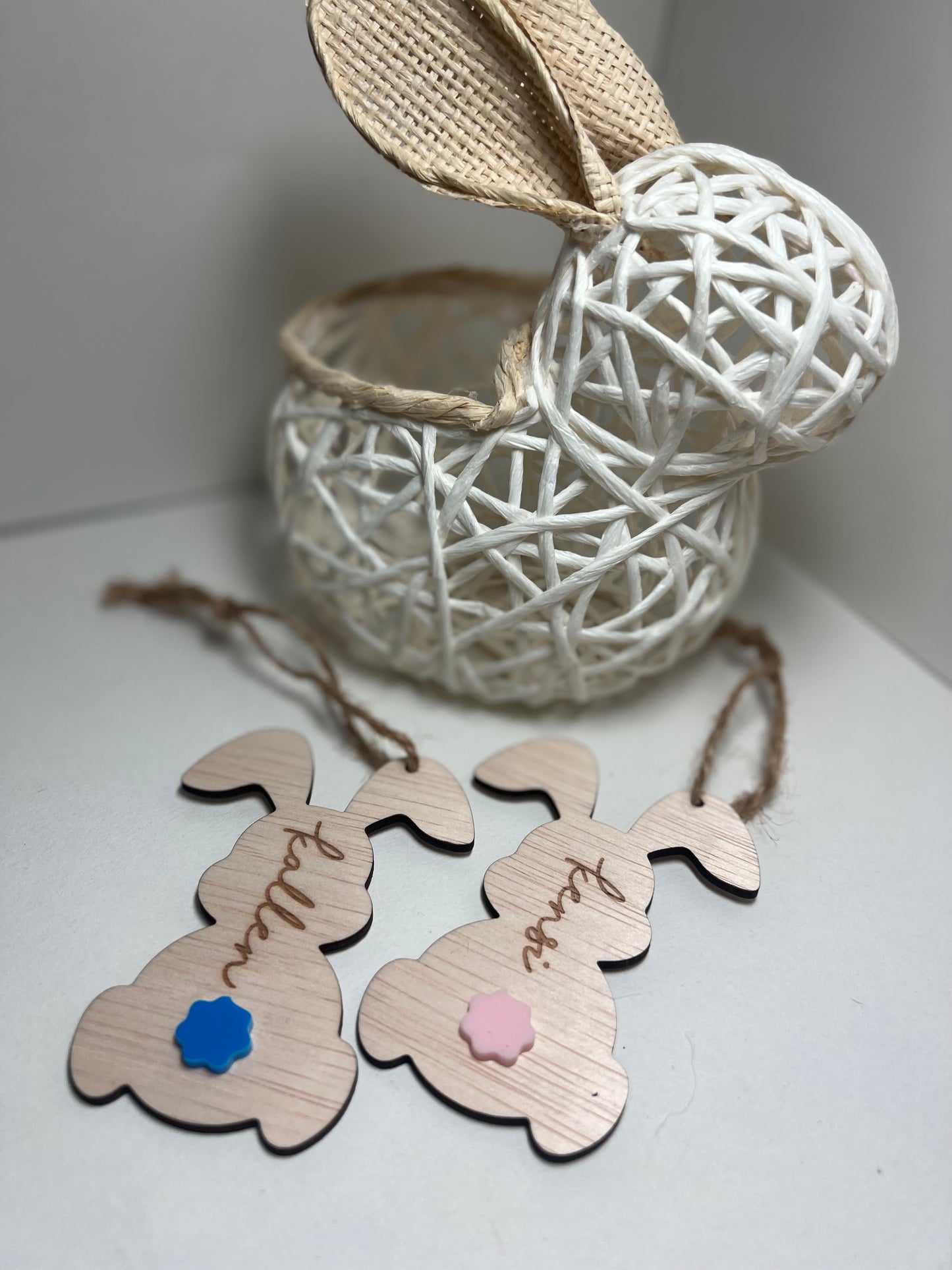 Easter tag with tail